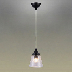 Светильник на штанге Omnilux OML-51006-01 в стиле Кантри. Коллекция Borgo. Подходит для интерьера 
