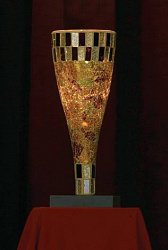 Настольная лампа Lussole LSQ-6514-01 в стиле Тиффани. Коллекция Ostuni. Подходит для интерьера ресторанов 